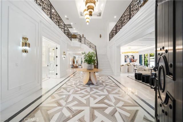 1327 S 2nd Avenue, Arcadia, CA 91006