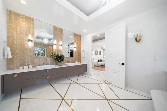 1327 S 2nd Avenue, Arcadia, CA 91006