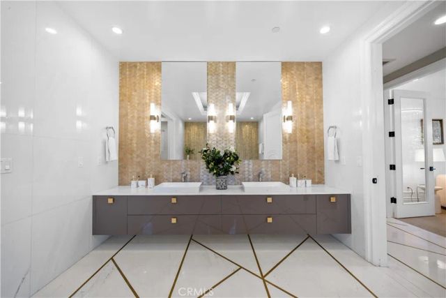 1327 S 2nd Avenue, Arcadia, CA 91006