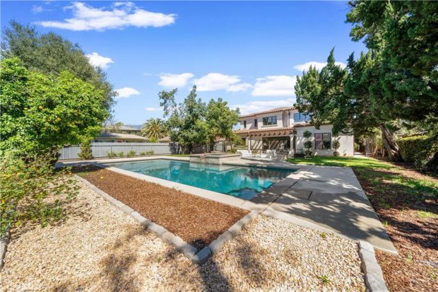 1327 S 2nd Avenue, Arcadia, CA 91006