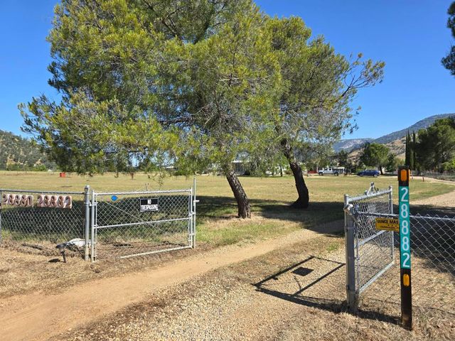 28882 Burrough Valley Road, Tollhouse, CA 93667