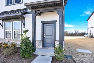 9131 NW Harwen Lane NE 32, Charlotte, NC 28215