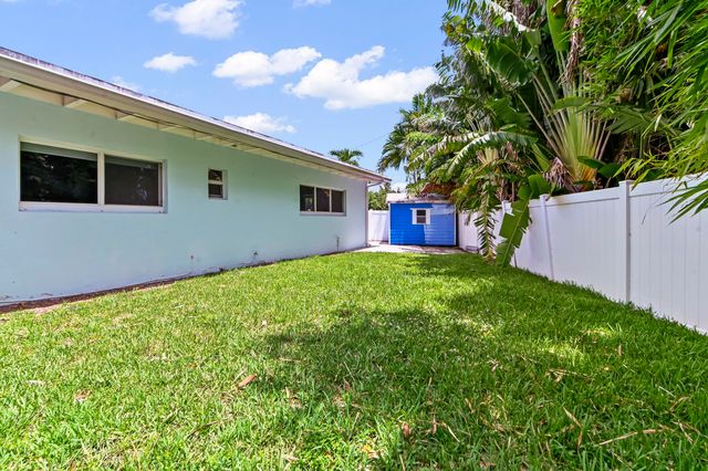2224 NW 6th Terrace, Wilton Manors, FL 33311