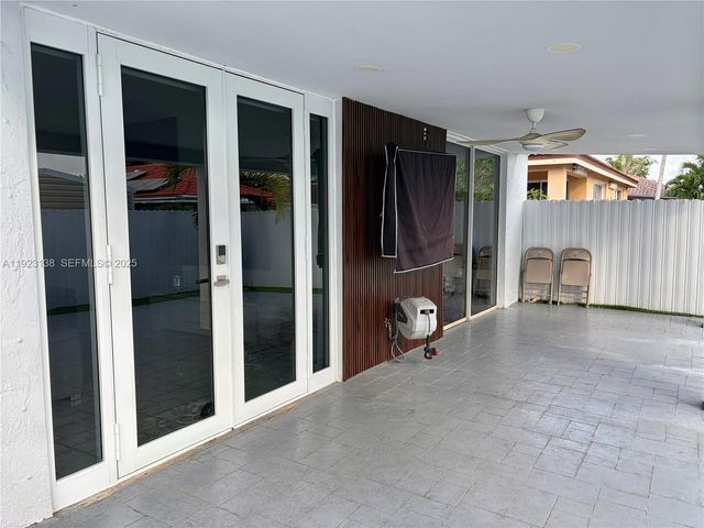 7952 NW 198th St, Hialeah, FL 33015