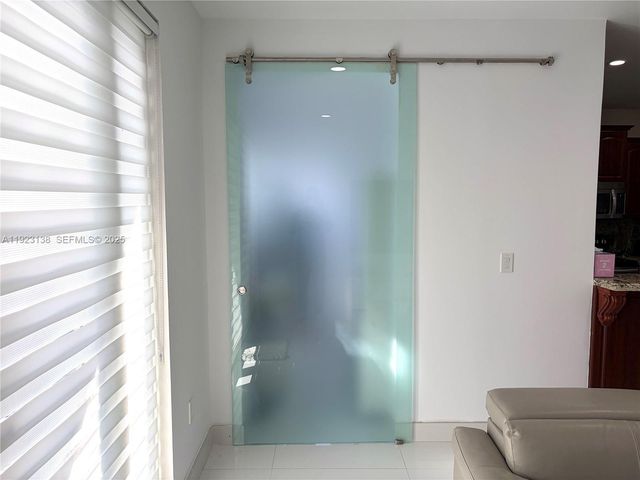 7952 NW 198th St, Hialeah, FL 33015