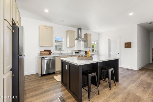 45 W HAWAII Road, Paulden, AZ 86334