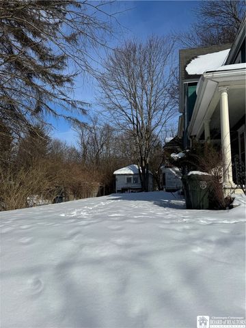 31 Linwood Avenue, Jamestown, NY 14701