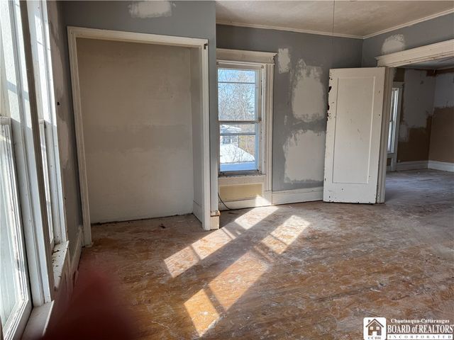 31 Linwood Avenue, Jamestown, NY 14701