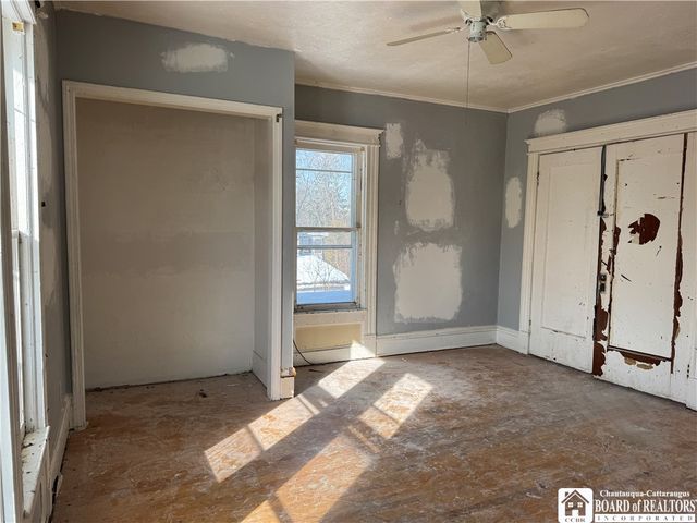 31 Linwood Avenue, Jamestown, NY 14701