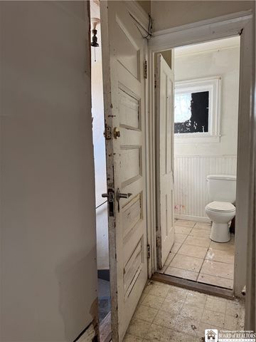 31 Linwood Avenue, Jamestown, NY 14701