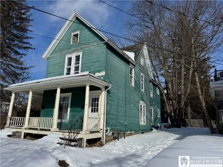 31 Linwood Avenue, Jamestown, NY 14701