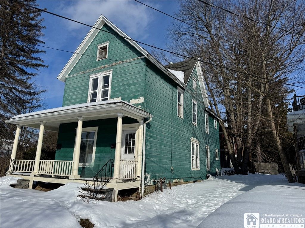 31 Linwood Avenue, Jamestown, NY 14701