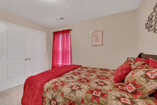 1041 Campbell Ave, Gallatin, TN 37066