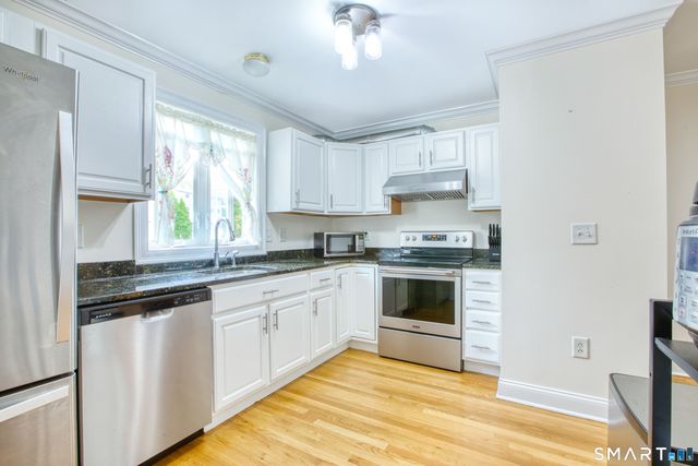 39 Maple Tree Avenue 40, Stamford, CT 06906