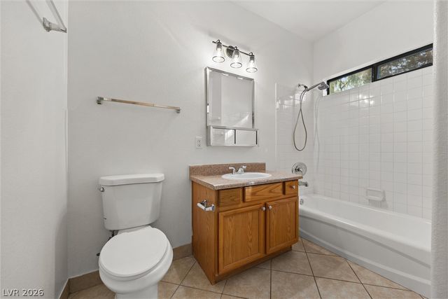 2001 Sue Court 206, Las Vegas, NV 89108