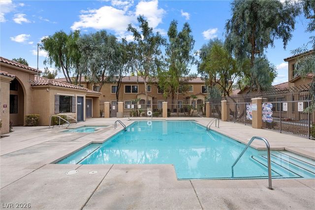 2001 Sue Court 206, Las Vegas, NV 89108