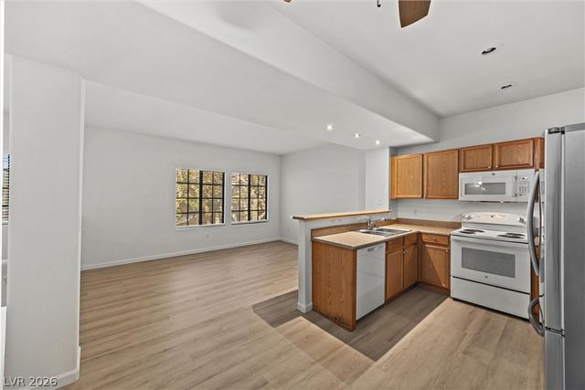 2001 Sue Court 206, Las Vegas, NV 89108