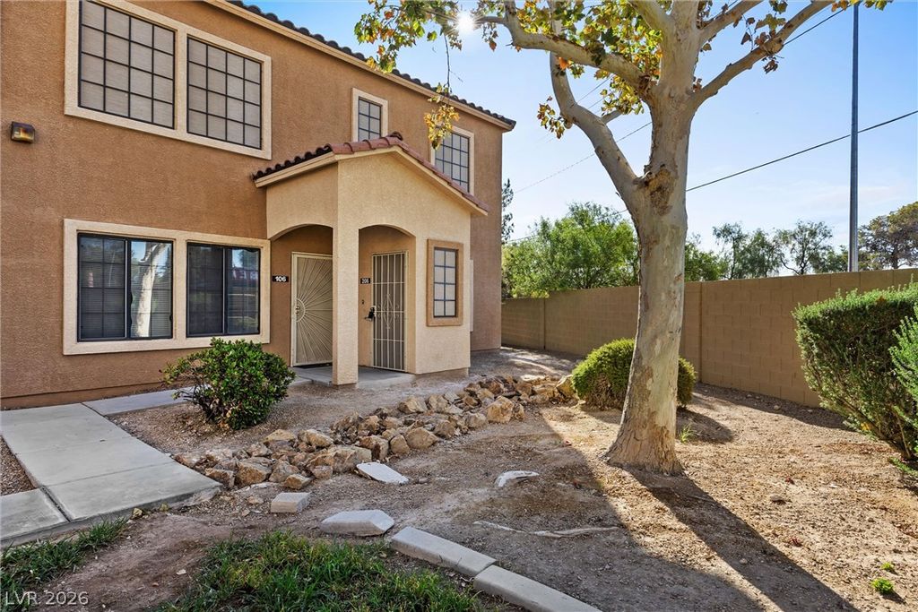 2001 Sue Court 206, Las Vegas, NV 89108