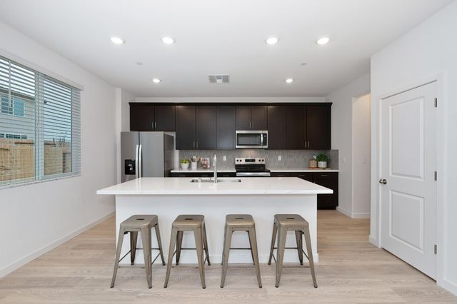 5304 Allentown Way, Sacramento, CA 95835