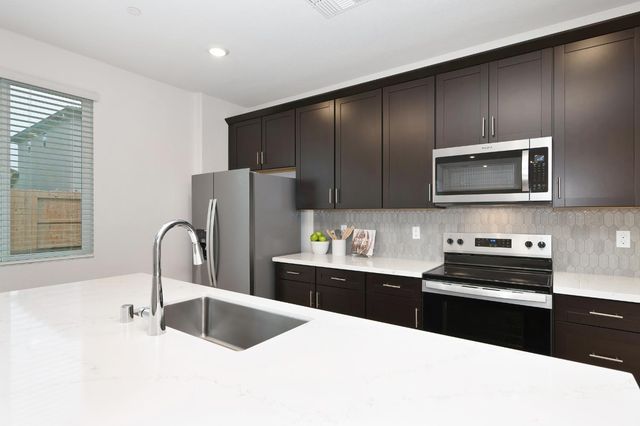 5304 Allentown Way, Sacramento, CA 95835