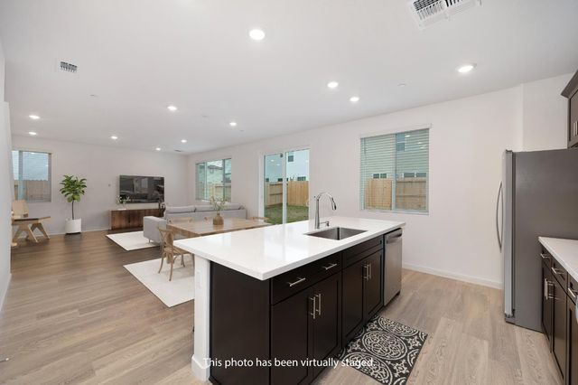 5304 Allentown Way, Sacramento, CA 95835