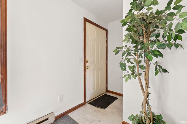 627 E Jefferson Street, Warren, IN 46792