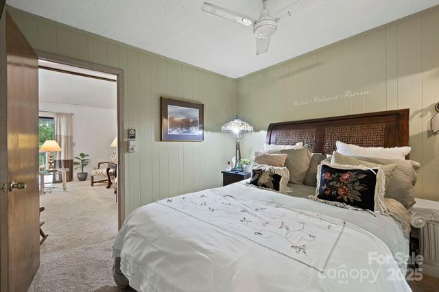 571 Tsisqua Circle, Brevard, NC 28712