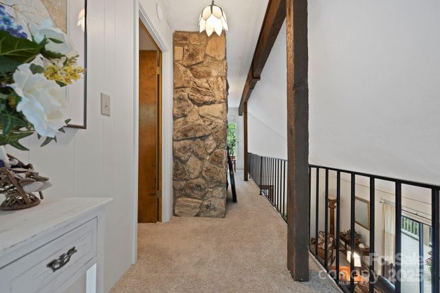571 Tsisqua Circle, Brevard, NC 28712