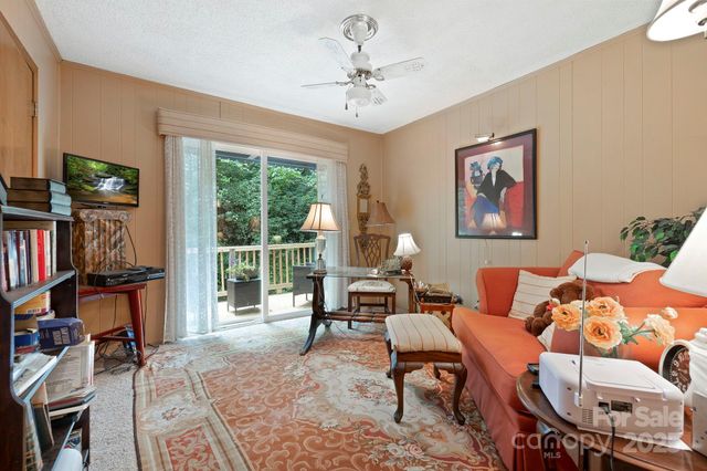 571 Tsisqua Circle, Brevard, NC 28712
