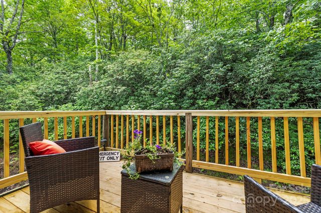 571 Tsisqua Circle, Brevard, NC 28712