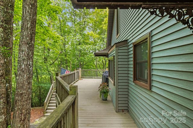 571 Tsisqua Circle, Brevard, NC 28712
