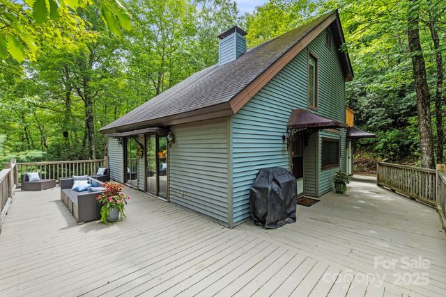 571 Tsisqua Circle, Brevard, NC 28712