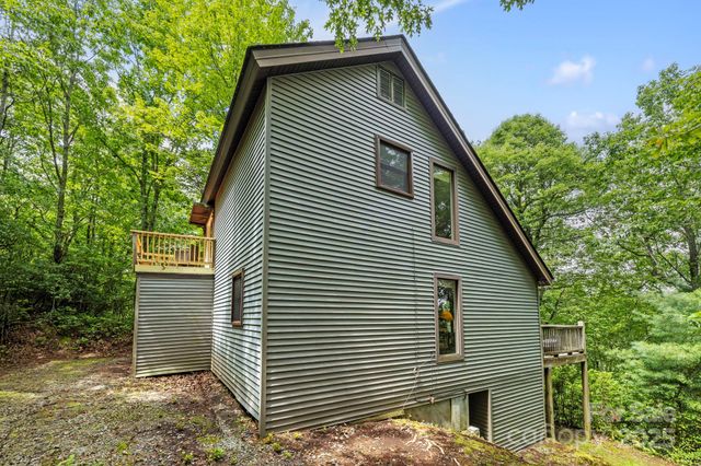 571 Tsisqua Circle, Brevard, NC 28712
