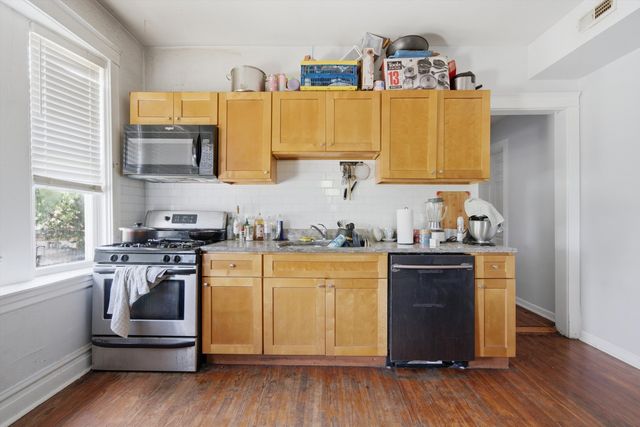 4101 W Potomac Avenue, Chicago, IL 60651