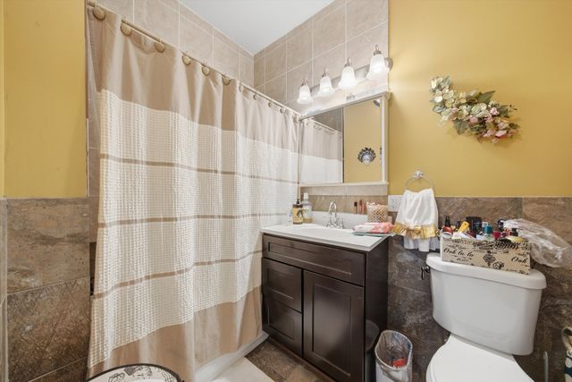 4101 W Potomac Avenue, Chicago, IL 60651