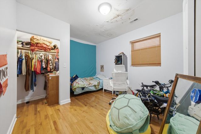 4101 W Potomac Avenue, Chicago, IL 60651