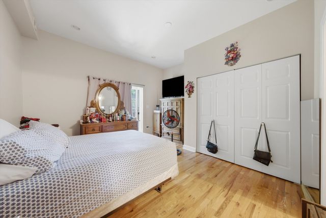 4101 W Potomac Avenue, Chicago, IL 60651