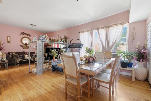 4101 W Potomac Avenue, Chicago, IL 60651