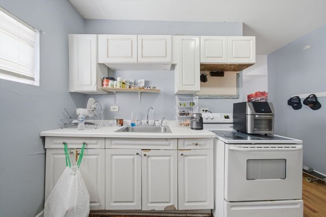 4101 W Potomac Avenue, Chicago, IL 60651