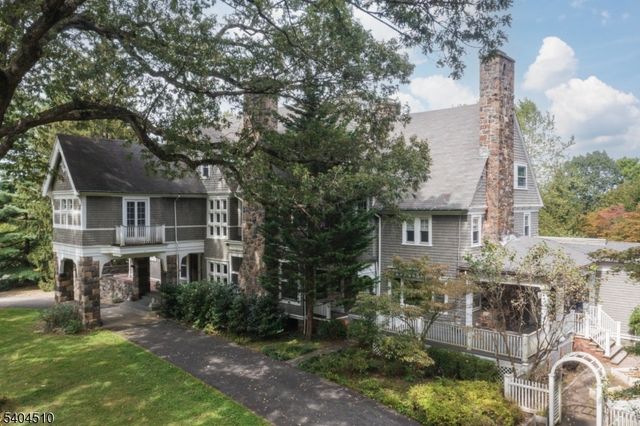 17 Three Gables Rd, Morris Twp., NJ 07960