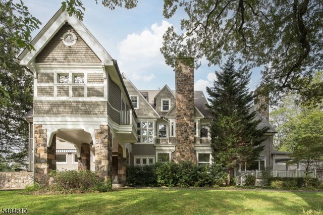 17 Three Gables Rd, Morris Twp., NJ 07960