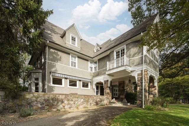 17 Three Gables Rd, Morris Twp., NJ 07960