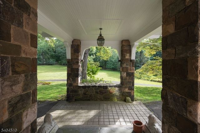 17 Three Gables Rd, Morris Twp., NJ 07960