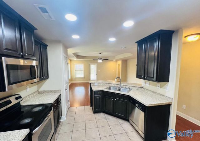 111 Pembridge Lane, Madison, AL 35756