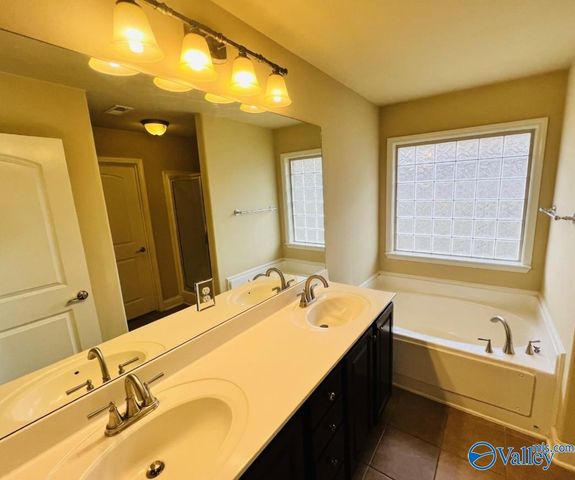 111 Pembridge Lane, Madison, AL 35756