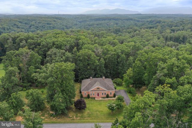 289 RELIANCE WOODS DR, Middletown, VA 22645