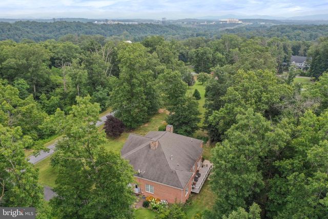 289 RELIANCE WOODS DR, Middletown, VA 22645