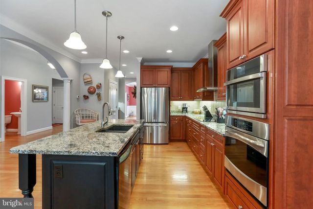 289 RELIANCE WOODS DR, Middletown, VA 22645