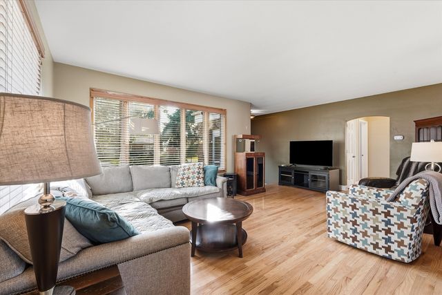 1422 Westchester Boulevard, Westchester, IL 60154