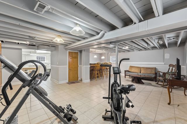 1422 Westchester Boulevard, Westchester, IL 60154